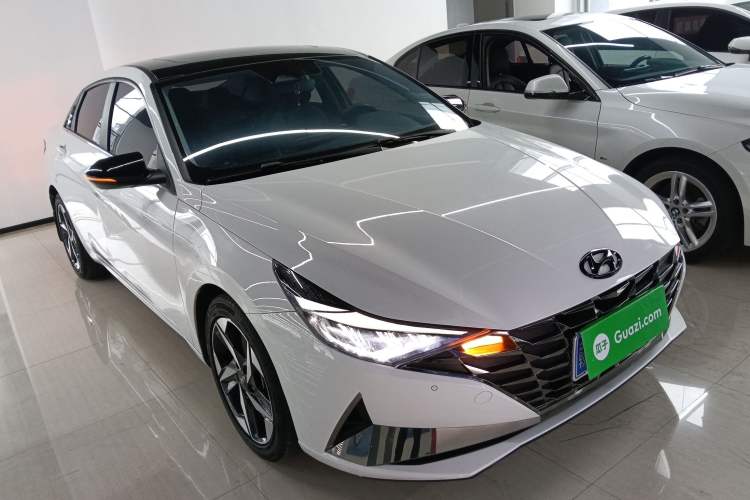Used Hyundai Elantra 2021 1.5L CVT LUX Prestige Edition Exterior 1