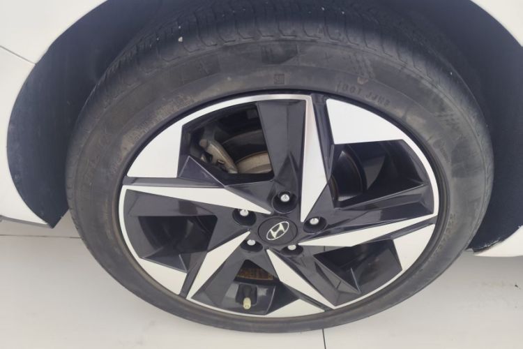 Used Hyundai Elantra 2021 1.5L CVT LUX Prestige Edition Exterior 2
