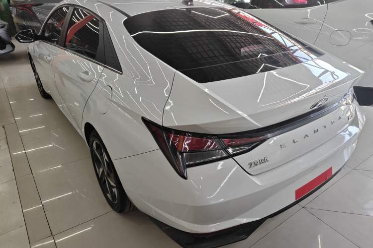 Used Hyundai Elantra 2021 1.5L CVT GLX Elite Edition Exterior 2