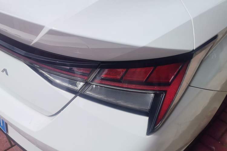 Used Hyundai Elantra 2021 1.5L CVT GLX Elite Edition Exterior 3