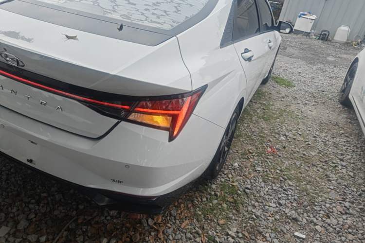 Used Hyundai Elantra 2021 1.5L CVT LUX Prestige Edition Exterior 3