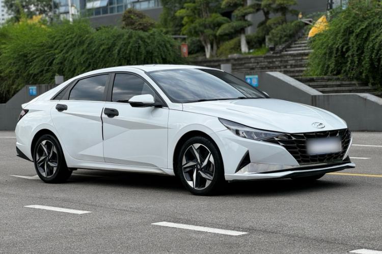 Used Hyundai Elantra 2021 1.5L CVT GLX Elite Edition Exterior 4