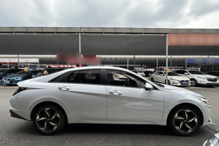 Used Hyundai Elantra 2021 1.5L CVT GLX Elite Edition Exterior 4