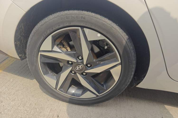 Used Hyundai Elantra 2021 1.5L CVT GLX Elite Edition Exterior 5
