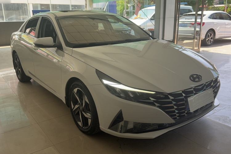 Used Hyundai Elantra 2021 1.5L CVT LUX Prestige Edition Exterior 5