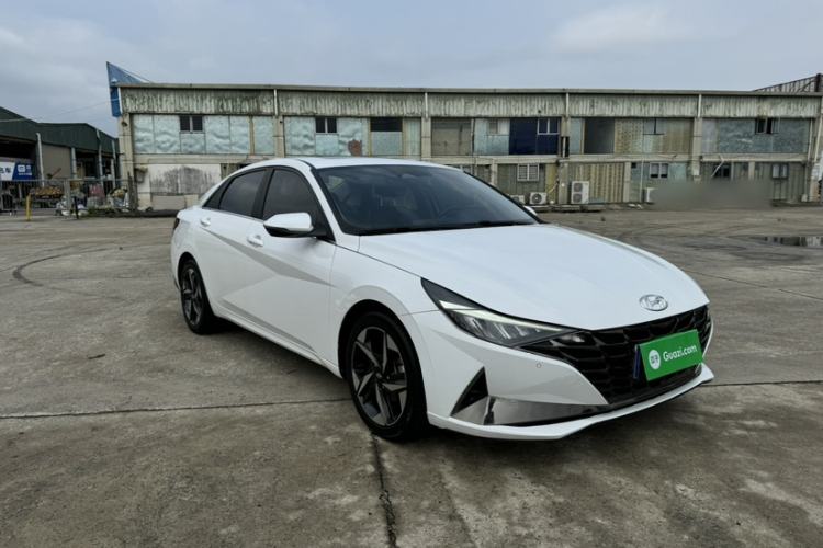 Used Hyundai Elantra 2021 1.5L CVT LUX Prestige Edition Exterior 5