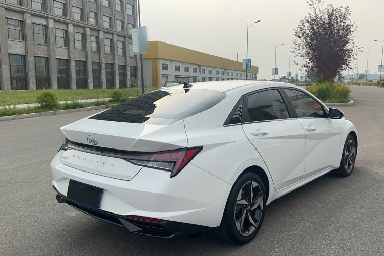 Used Hyundai Elantra 2021 1.5L CVT LUX Prestige Edition Exterior 5
