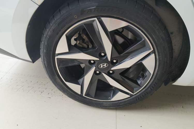 Used Hyundai Elantra 2021 1.5L CVT GLX Elite Edition Exterior 5
