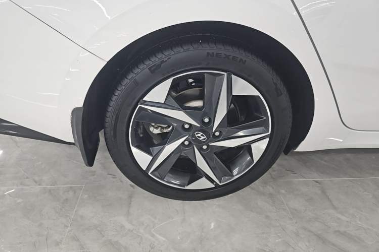 Used Hyundai Elantra 2021 1.5L CVT TOP Flagship Edition Exterior 5