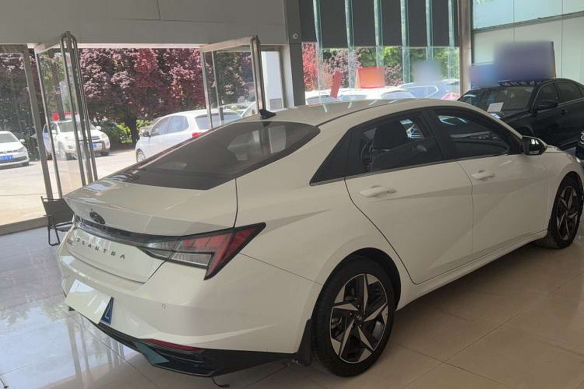 Used Hyundai Elantra 2021 1.5L CVT LUX Prestige Edition Exterior 6
