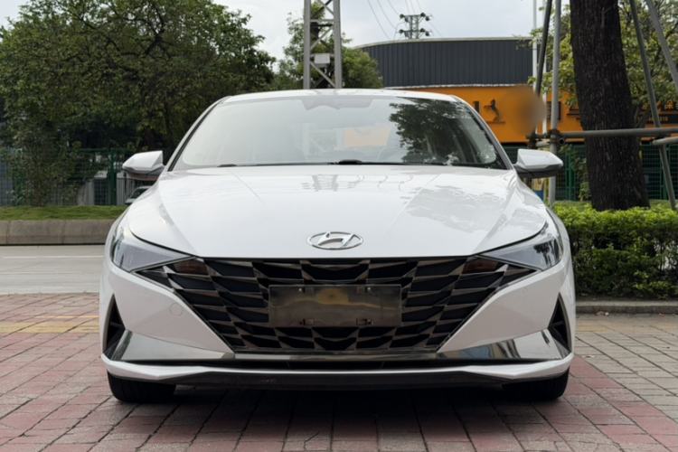 Used Hyundai Elantra 2021 1.5L CVT LUX Prestige Edition Exterior 6