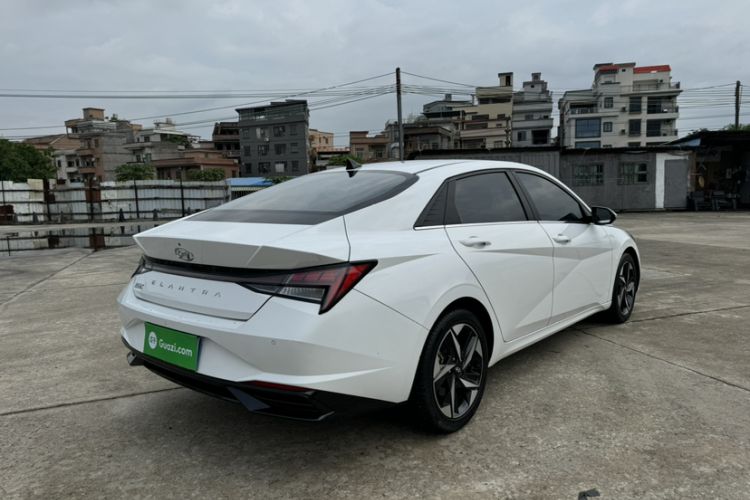 Used Hyundai Elantra 2021 1.5L CVT LUX Prestige Edition Exterior 6