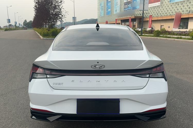 Used Hyundai Elantra 2021 1.5L CVT LUX Prestige Edition Exterior 6