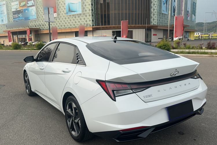 Used Hyundai Elantra 2021 1.5L CVT LUX Prestige Edition Exterior 7