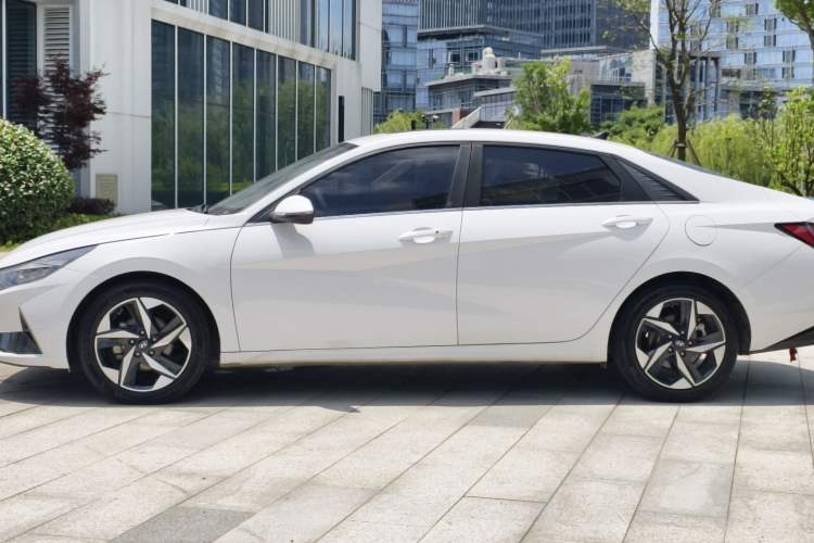 Used Hyundai Elantra 2021 240TGDi DCT LUX Prestige Edition Exterior 7
