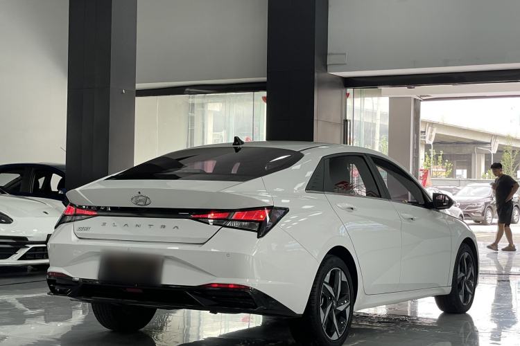 Used Hyundai Elantra 2021 1.5L CVT GLX Elite Edition Exterior 7