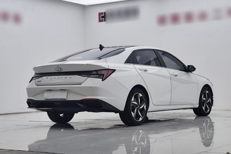 Used Hyundai Elantra 2021 1.5L CVT LUX Prestige Edition Exterior 9
