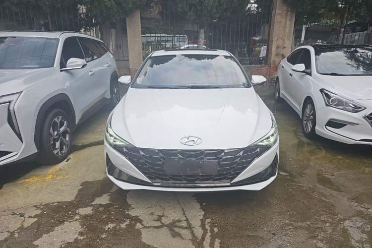 Used Hyundai Elantra 2021 1.5L CVT LUX Prestige Edition Front