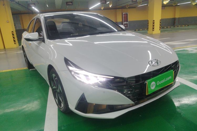 Used Hyundai Elantra 2021 240TGDi DCT LUX Prestige Edition Front Right 45 Deg