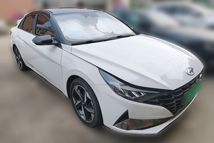 Used Hyundai Elantra 2021 1.5L CVT LUX Prestige Edition Front Right 45 Deg