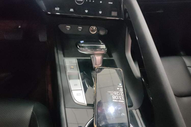 Used Hyundai Elantra 2021 1.5L CVT LUX Prestige Edition Gear Lever