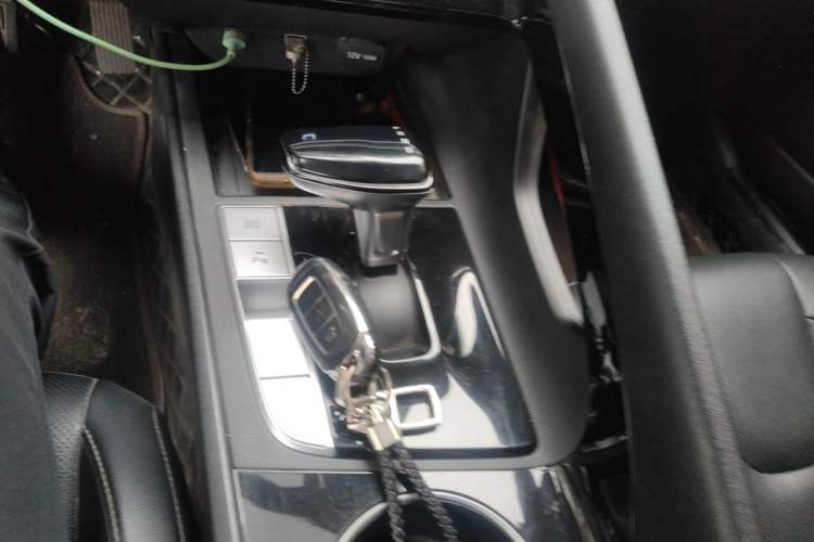 Used Hyundai Elantra 2021 1.5L CVT LUX Prestige Edition Gear Lever