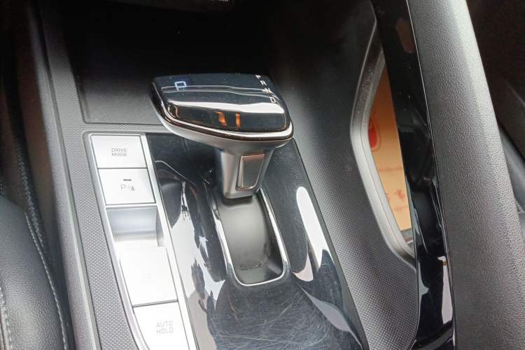 Used Hyundai Elantra 2021 1.5L CVT LUX Prestige Edition Gear Lever
