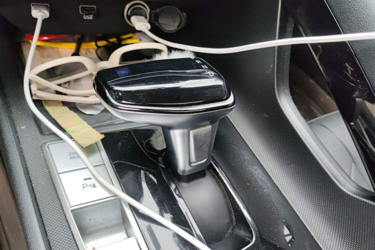 Used Hyundai Elantra 2021 1.5L CVT LUX Prestige Edition Gear Lever
