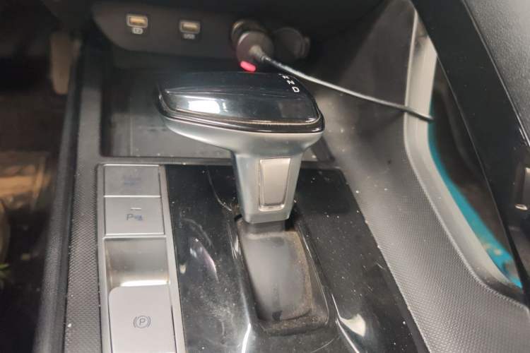 Used Hyundai Elantra 2021 1.5L CVT LUX Prestige Edition Gear Lever