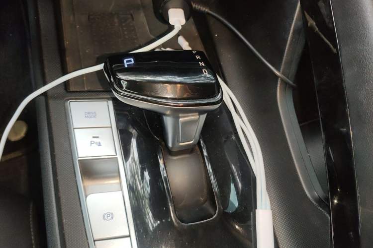 Used Hyundai Elantra 2021 1.5L CVT LUX Prestige Edition Gear Lever