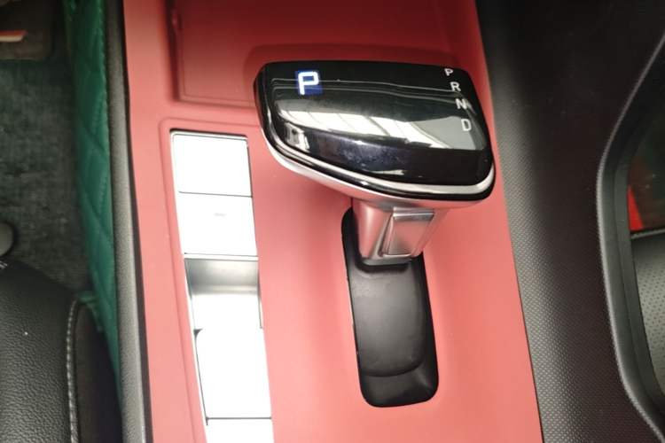 Used Hyundai Elantra 2021 1.5L CVT LUX Prestige Edition Gear Lever