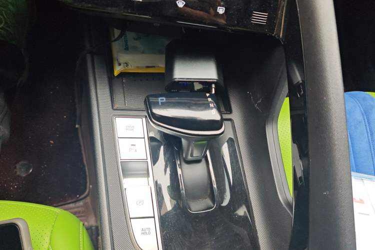 Used Hyundai Elantra 2021 1.5L CVT LUX Prestige Edition Gear Lever