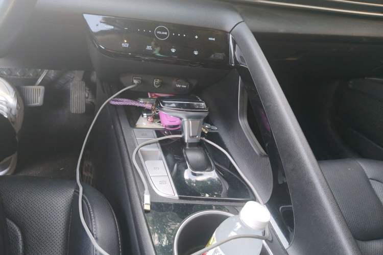 Used Hyundai Elantra 2021 1.5L CVT LUX Prestige Edition Gear Lever