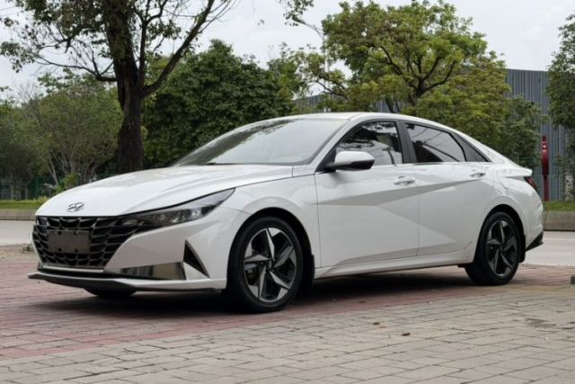 Used Hyundai Elantra 2021 1.5L CVT LUX Prestige Edition