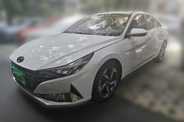 Ojetý Hyundai Elantra 2021 1.5L CVT LUX Prestige Edition