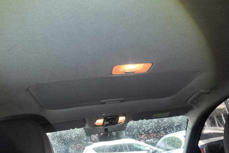 Used Hyundai Elantra 2021 1.5L CVT GLX Elite Edition Headliner