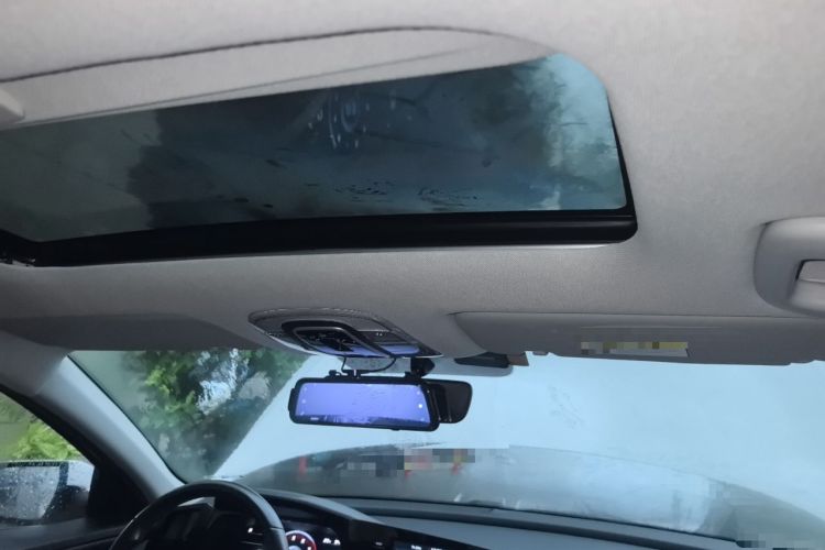 Used Hyundai Elantra 2021 1.5L CVT GLX Elite Edition Headliner