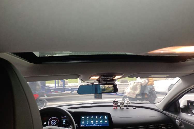 Used Hyundai Elantra 2021 1.5L CVT LUX Prestige Edition Headliner