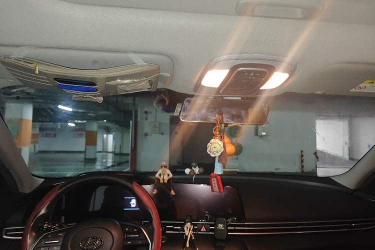 Used Hyundai Elantra 2021 1.5L CVT LUX Prestige Edition Headliner