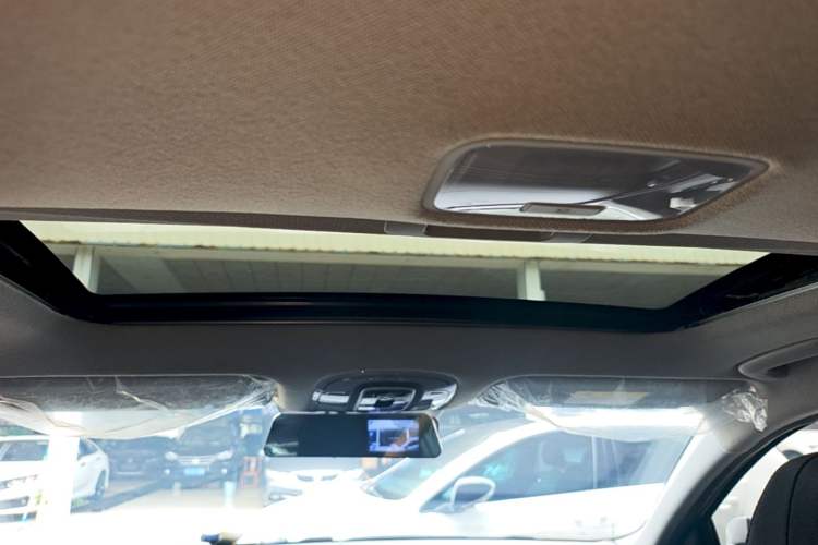Used Hyundai Elantra 2021 1.5L CVT GLX Elite Edition Headliner