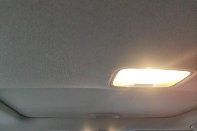 Used Hyundai Elantra 2021 1.5L CVT LUX Prestige Edition Headliner