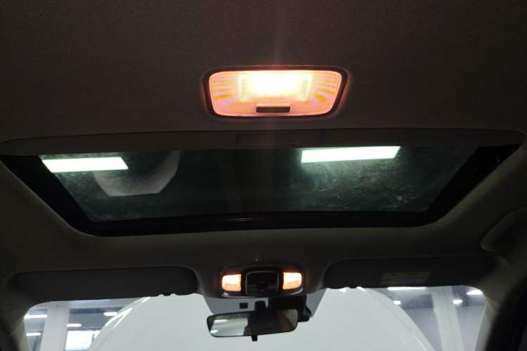 Used Hyundai Elantra 2021 1.5L CVT LUX Prestige Edition Headliner