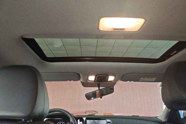 Used Hyundai Elantra 2021 1.5L CVT GLX Elite Edition Headliner