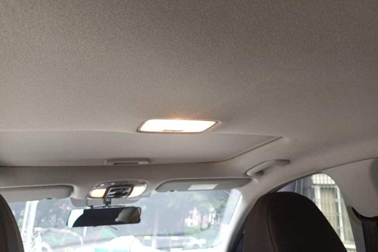 Used Hyundai Elantra 2021 1.5L CVT GLX Elite Edition Headliner
