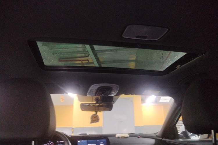 Used Hyundai Elantra 2021 240TGDi DCT LUX Prestige Edition Headliner