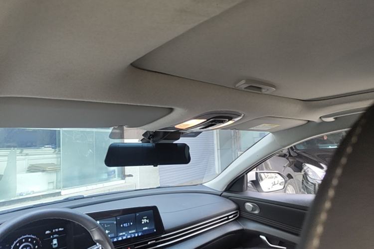 Used Hyundai Elantra 2021 1.5L CVT LUX Prestige Edition Headliner