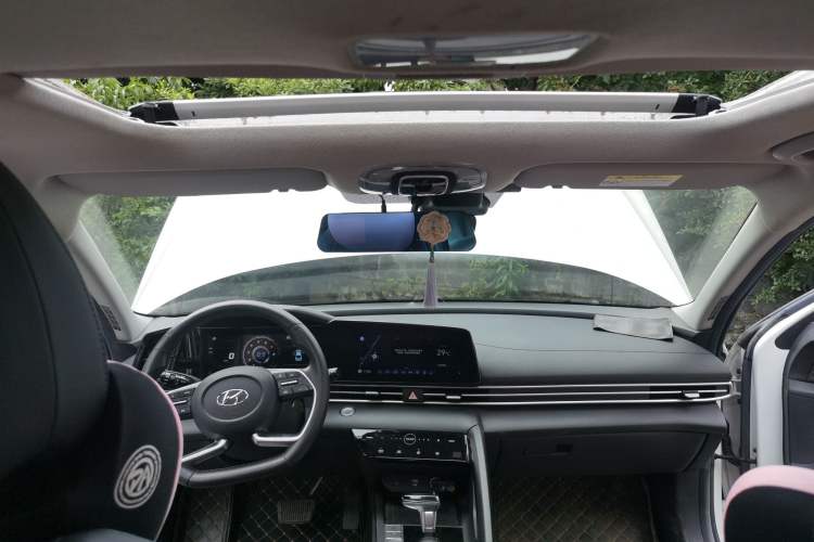 Used Hyundai Elantra 2021 1.5L CVT LUX Prestige Edition Headliner
