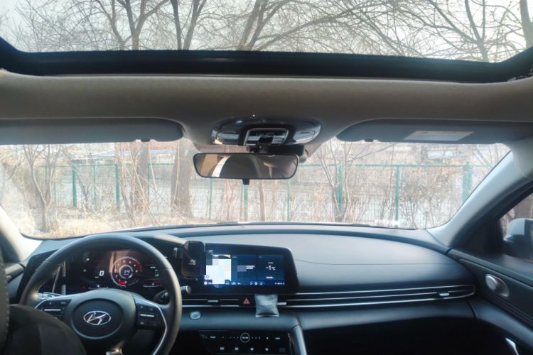 Used Hyundai Elantra 2021 1.5L CVT LUX Prestige Edition Headliner