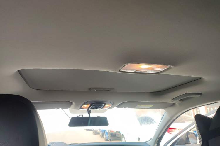 Used Hyundai Elantra 2021 1.5L CVT GLX Elite Edition Headliner