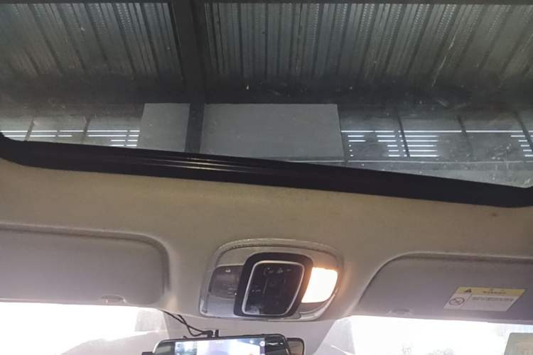 Used Hyundai Elantra 2021 1.5L CVT GLX Elite Edition Headliner